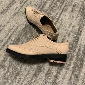 Marushka pink loafer dress shoes - patent finish. Gunmetal size 6.